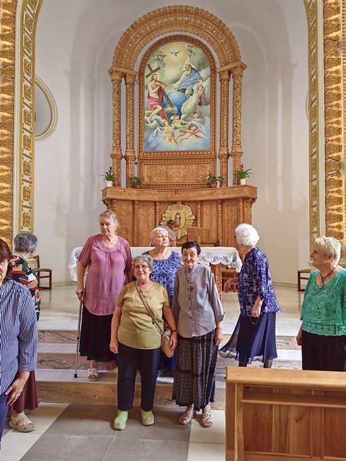în biserica parohială „Preasfânta Treime” din Prăjești (2022)