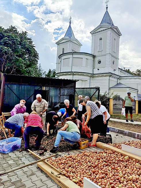 activități la Centrul caritabil „Pâinea Sf. Anton de Padova” din Galați