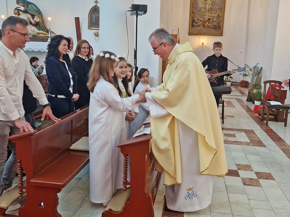 Prima Sfântă Împărtășanie a copiilor (Galați, 2023)