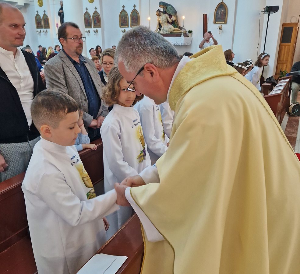 Prima Sfântă Împărtășanie a copiilor (Galați, 2023)