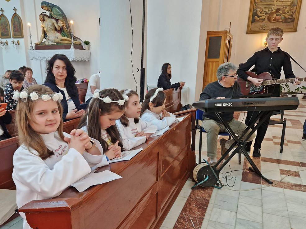 Prima Sfântă Împărtășanie a copiilor (Galați, 2023)