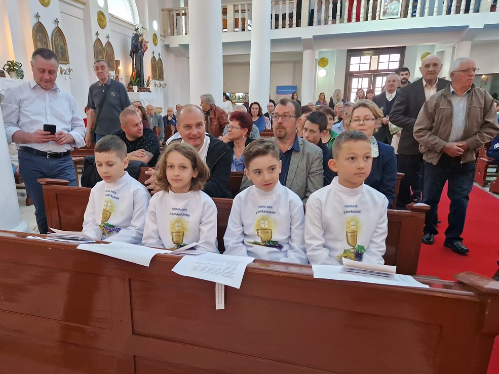 Prima Sfântă Împărtășanie a copiilor (Galați, 2023)