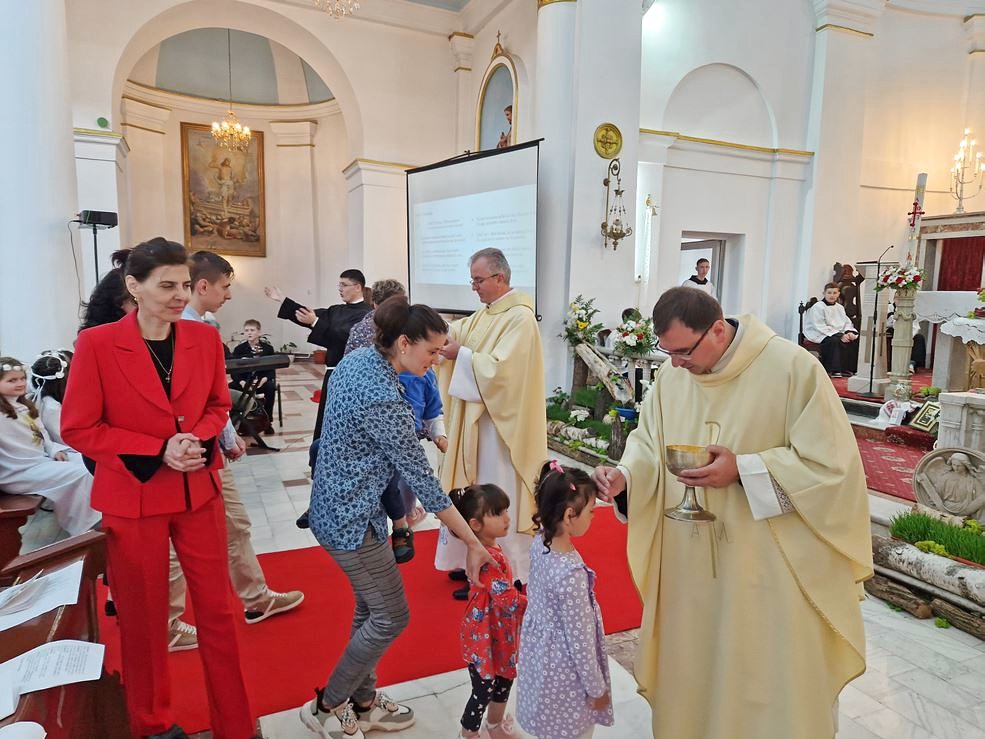 Prima Sfântă Împărtășanie a copiilor (Galați, 2023)
