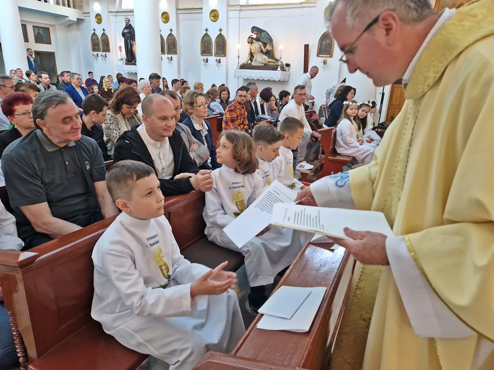 Prima Sfântă Împărtășanie a copiilor (Galați, 2023)