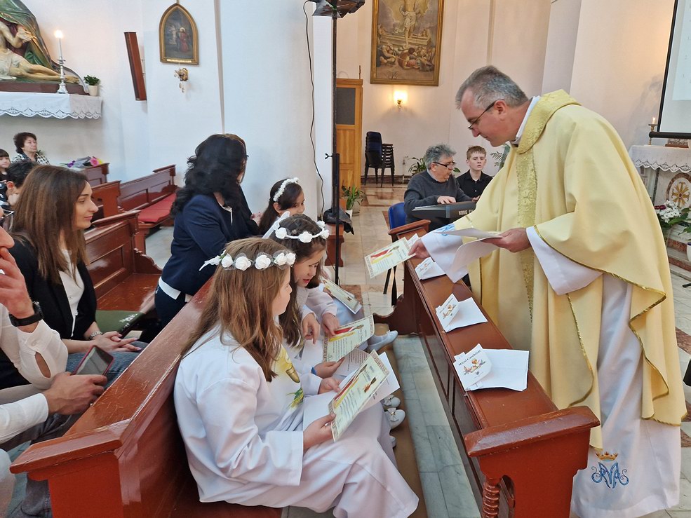 Prima Sfântă Împărtășanie a copiilor (Galați, 2023)