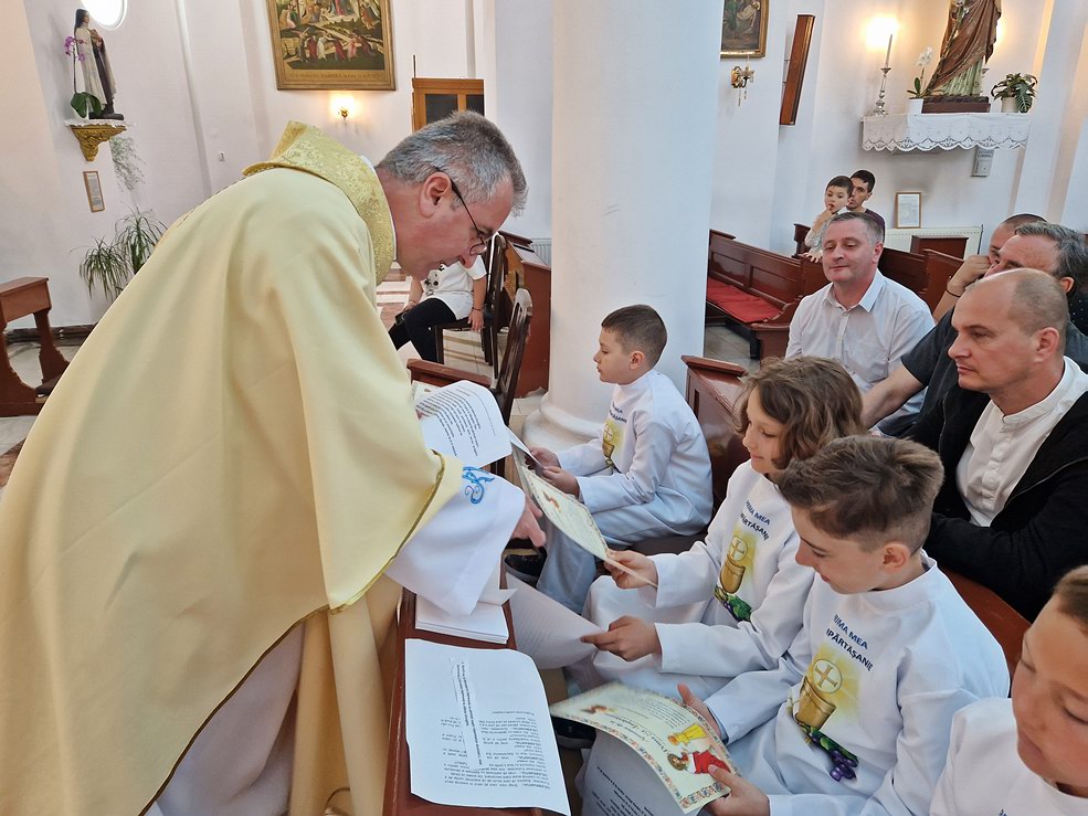 Prima Sfântă Împărtășanie a copiilor (Galați, 2023)