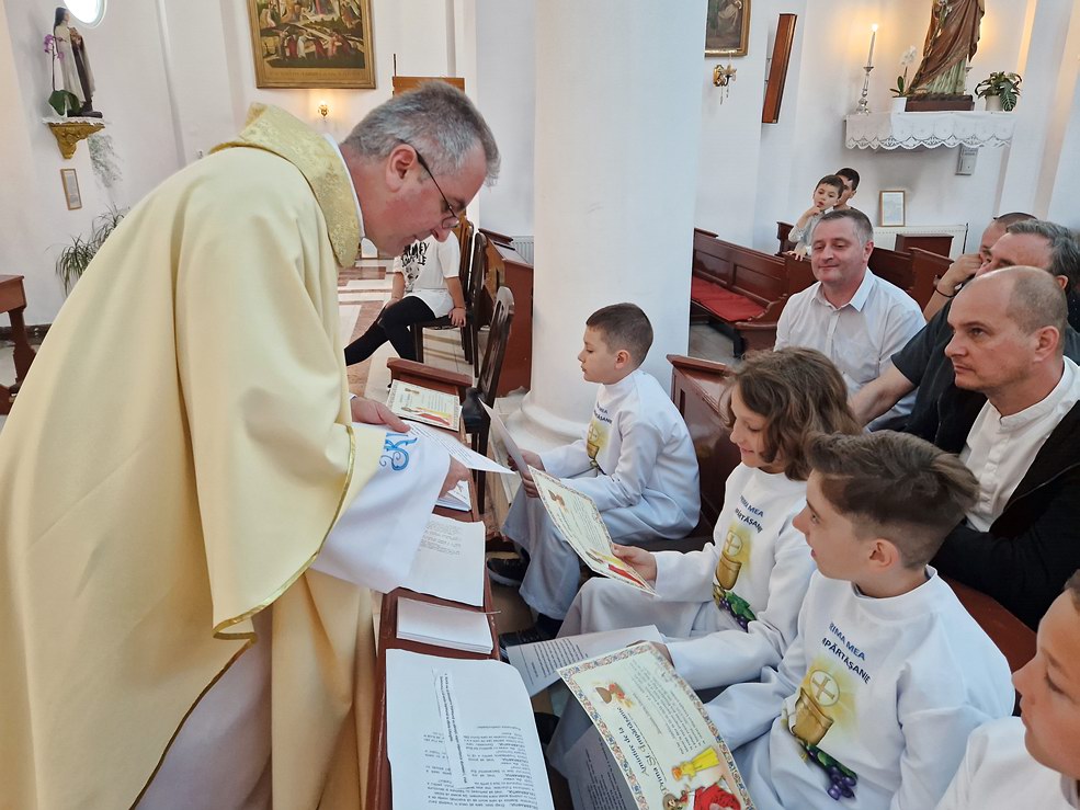 Prima Sfântă Împărtășanie a copiilor (Galați, 2023)