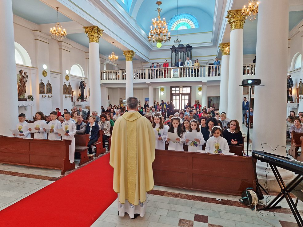 Prima Sfântă Împărtășanie a copiilor (Galați, 2023)