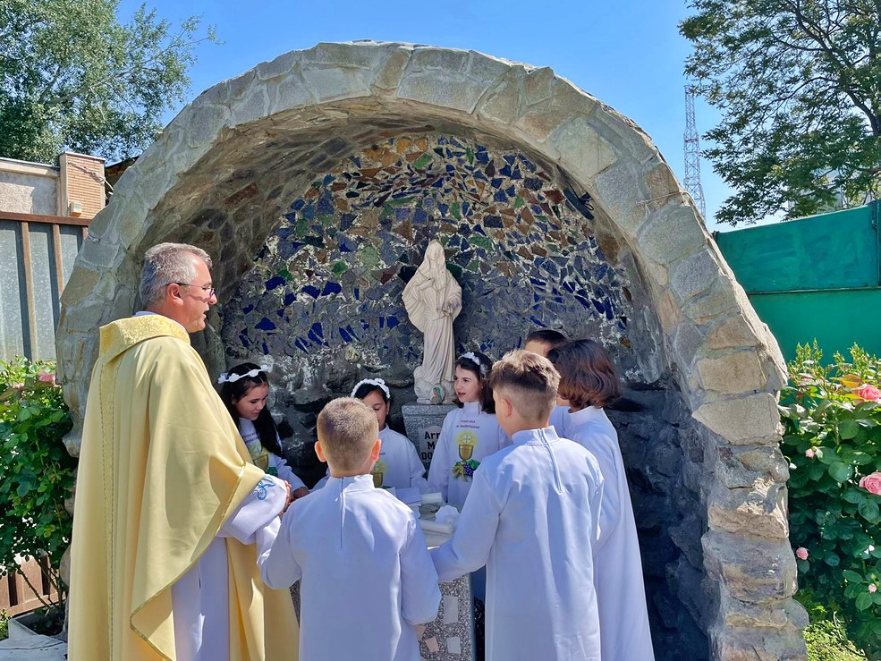 Prima Sfântă Împărtășanie a copiilor (Galați, 2023)