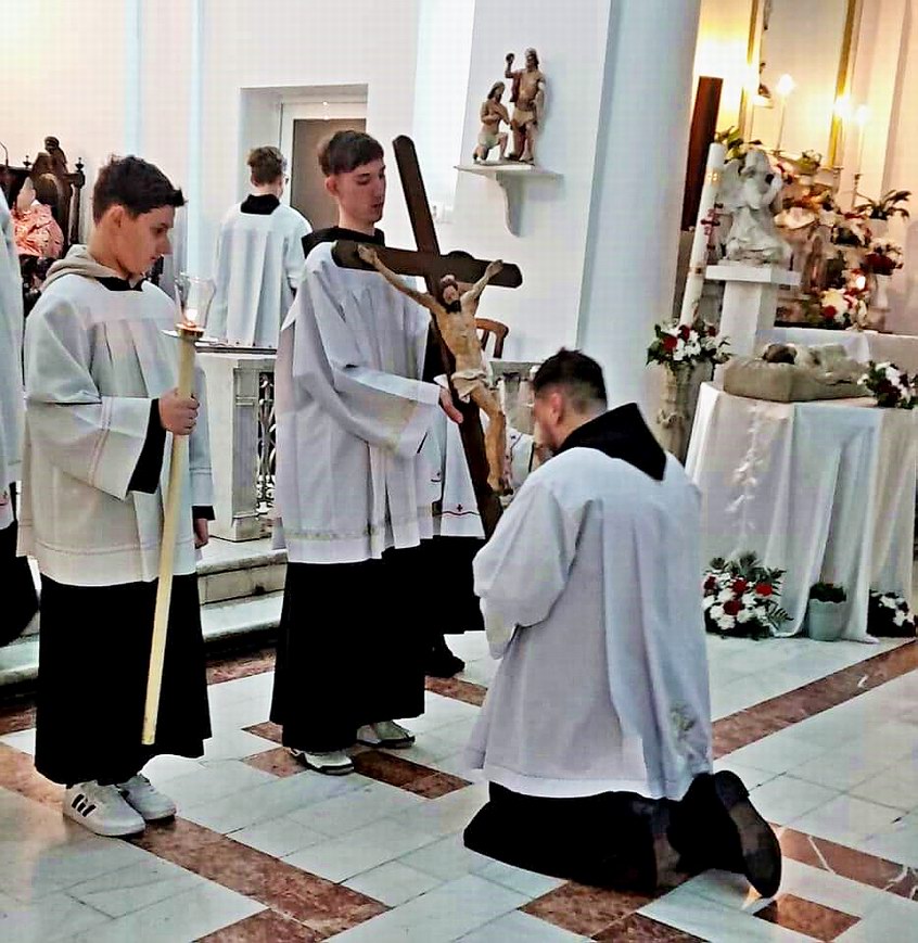 celebrarea liturgică din Vinerea Sfântă (Galați, 2024)