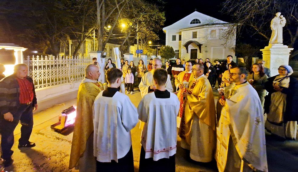 Sfânta Liturghie din Noaptea de Paști (Galați, 2024)
