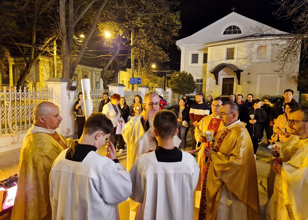 Sfânta Liturghie din Noaptea de Paști (Galați, 2024)