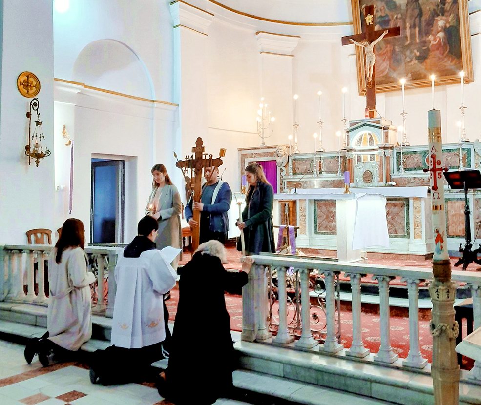 devoțiunea Calea Crucii animată de membrii Comunității Magnificat (08.03.2026)